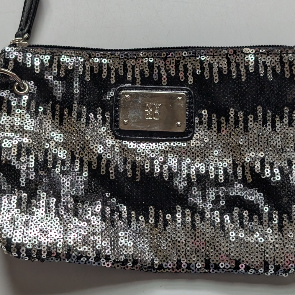 NWT New York & Co. Black and Silver Sequin Clutch **Final Price** - Picture 13 of 15